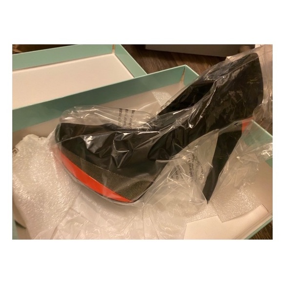 Jessica Simpson shoe - Picture 2 of 15